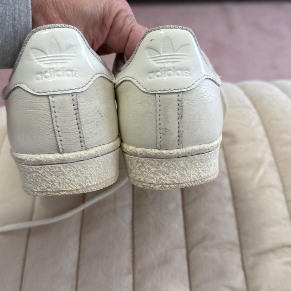 Adidas Shell Toe size 6 - Picture 3 of 4